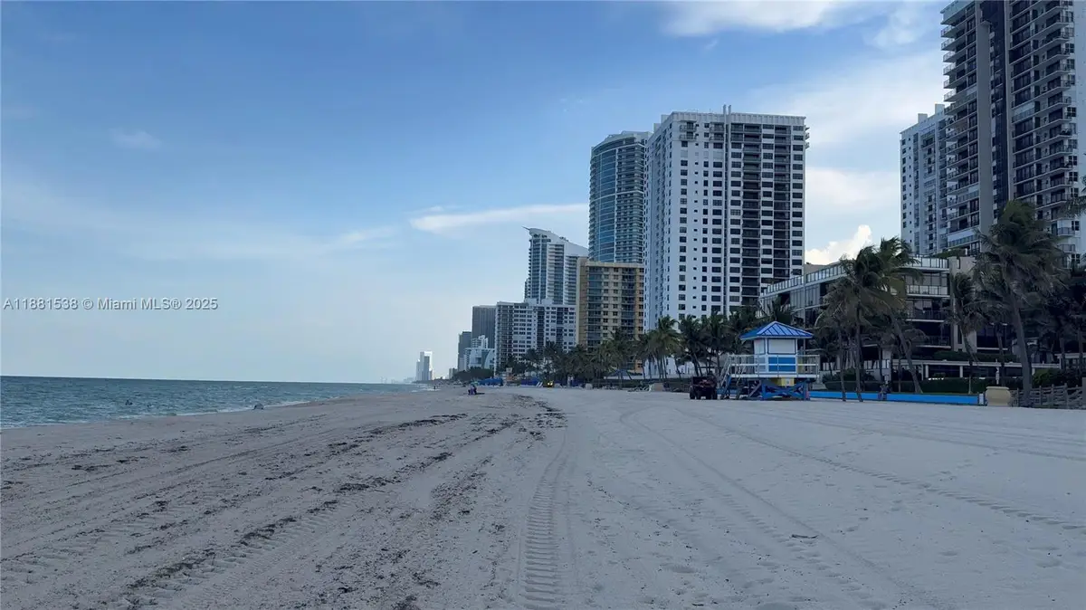 1901 S Ocean Dr #303, Hollywood, FL 33019 - Image #1
