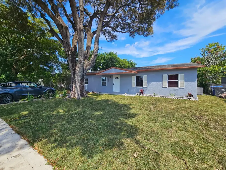 325 SW 80th Ter, North Lauderdale, FL 33068 - #3