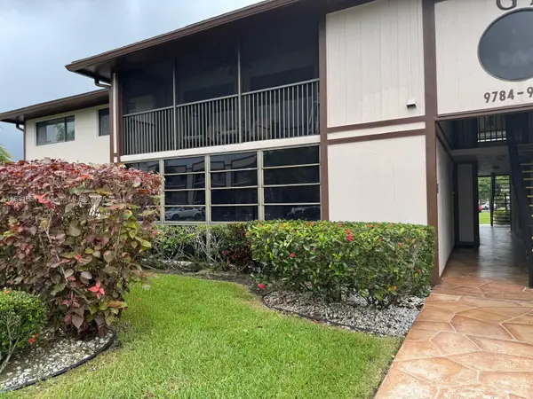 9794 N Belfort Cir #202, Tamarac, FL 33321