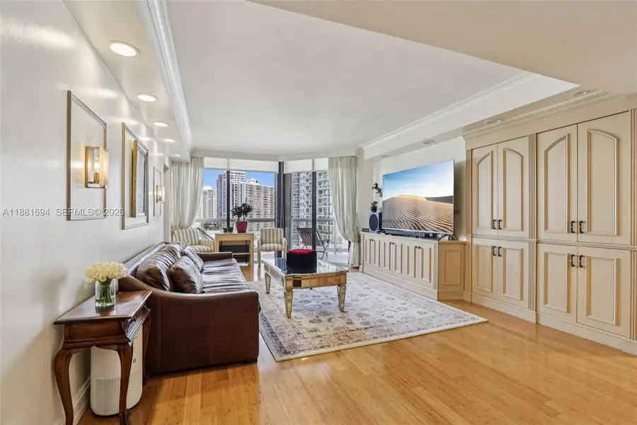 20191 E Country Club Dr #1102, Aventura, FL 33180 - #2