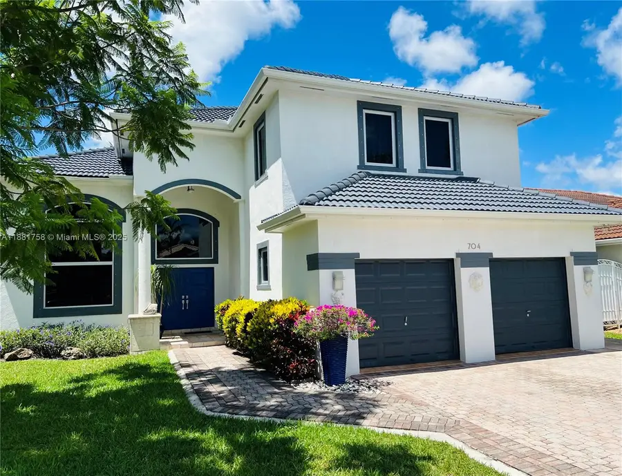 704 NW 129th Ct, Miami, FL 33182 - Image #2
