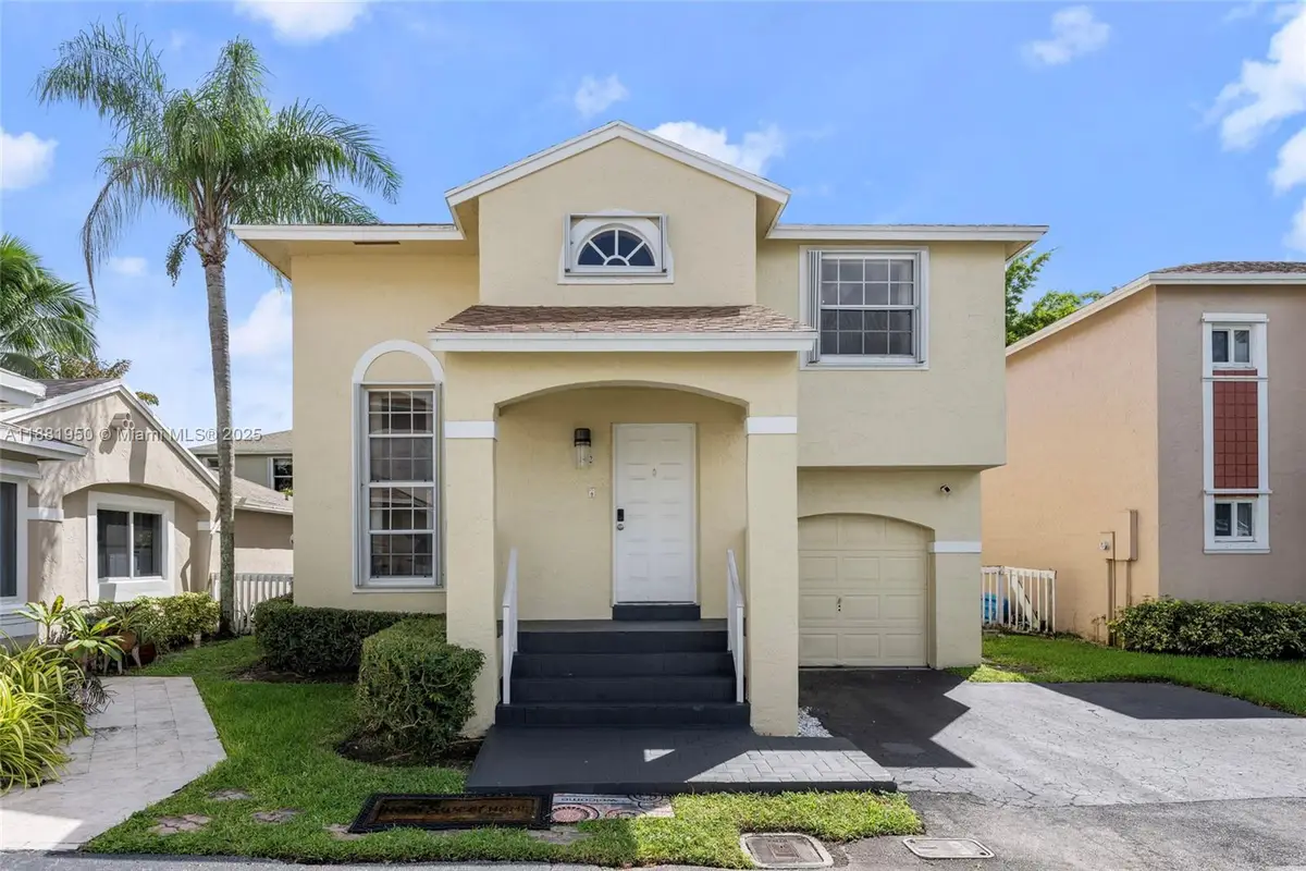 11862 NW 13th St, Pembroke Pines, FL 33026 - Image #1