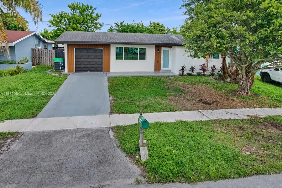 9161 NW 26th St, Sunrise, FL 33322 - Image #2