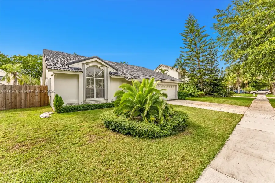 21420 SW 94th Ave, Cutler Bay, FL 33189 - Image #3