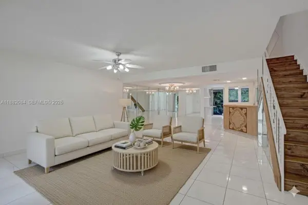 2220 NE 11th St, Hallandale Beach, FL 33009