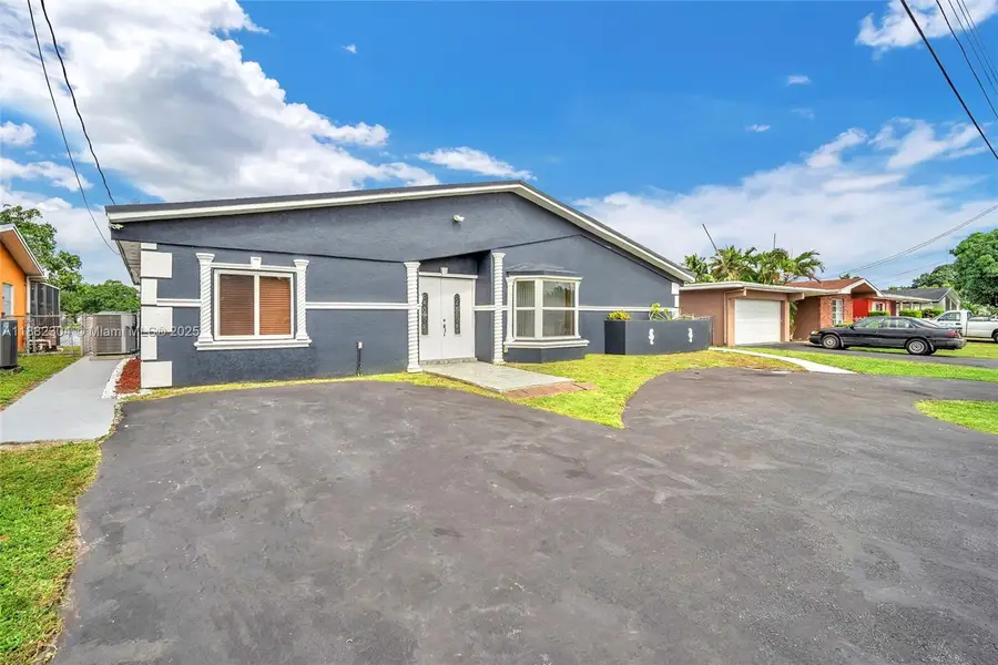 6757 Rose Dr, Miramar, FL 33023 - Image #2