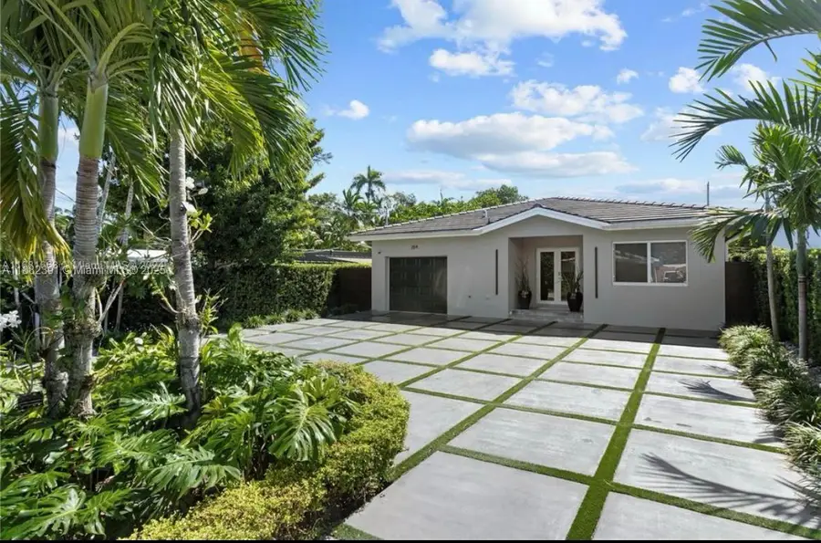 284 NE 116th St, Miami, FL 33161 - Image #2