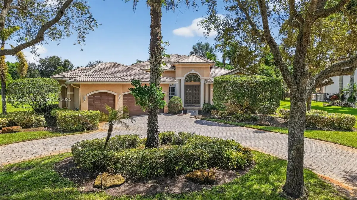 3792 Churchill Downs Dr, Davie, FL 33328 - Image #1