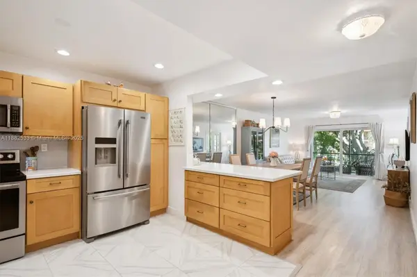 611 S Hollybrook Dr #205, Pembroke Pines, FL 33025