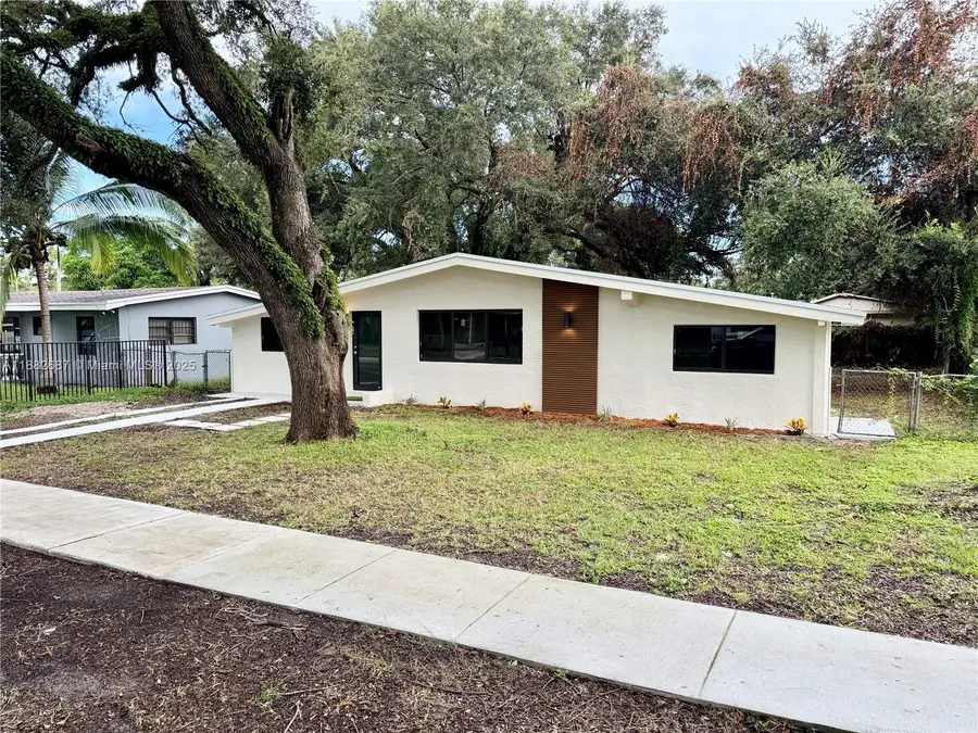 3101 NW 164th Ter, Miami Gardens, FL 33054 - Image #2