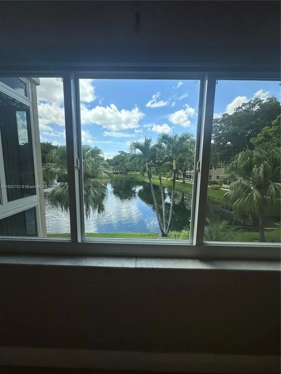 3431 NW 50th Ave #206, Lauderdale Lakes, FL 33319 - Image #2