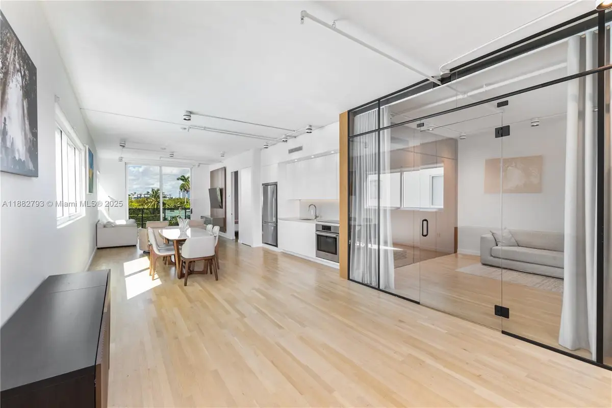 1700 Meridian Ave #406, Miami Beach, FL 33139 - Image #1