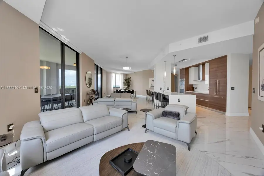 301 Altara Ave #LPH914, Coral Gables, FL 33146 - Image #2