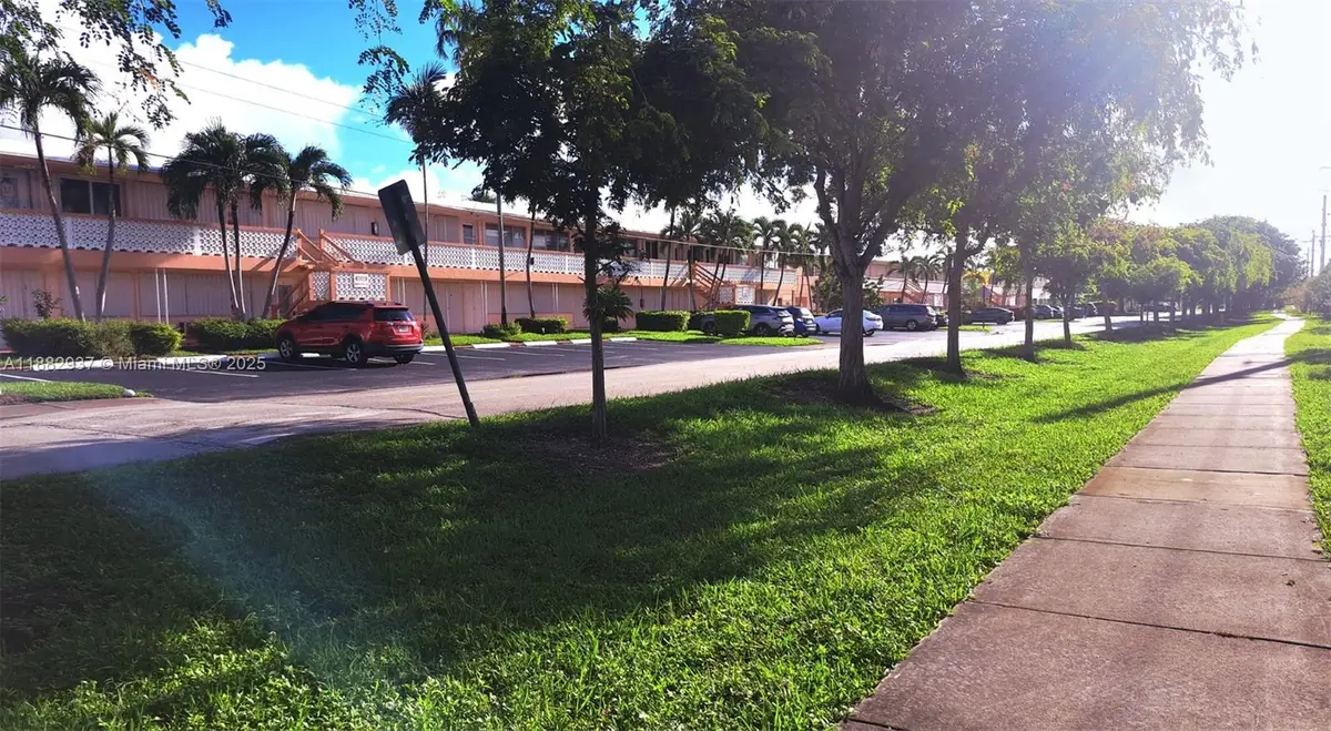 901 SW 11th Ave #4H, Hallandale Beach, FL 33009 - #1