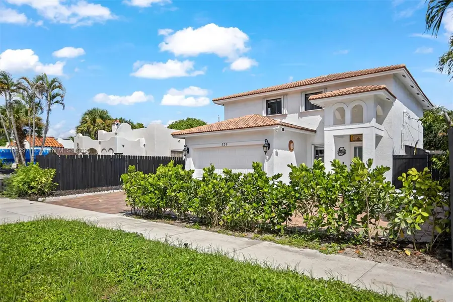 529 El Prado, West Palm Beach, FL 33405 - Image #2