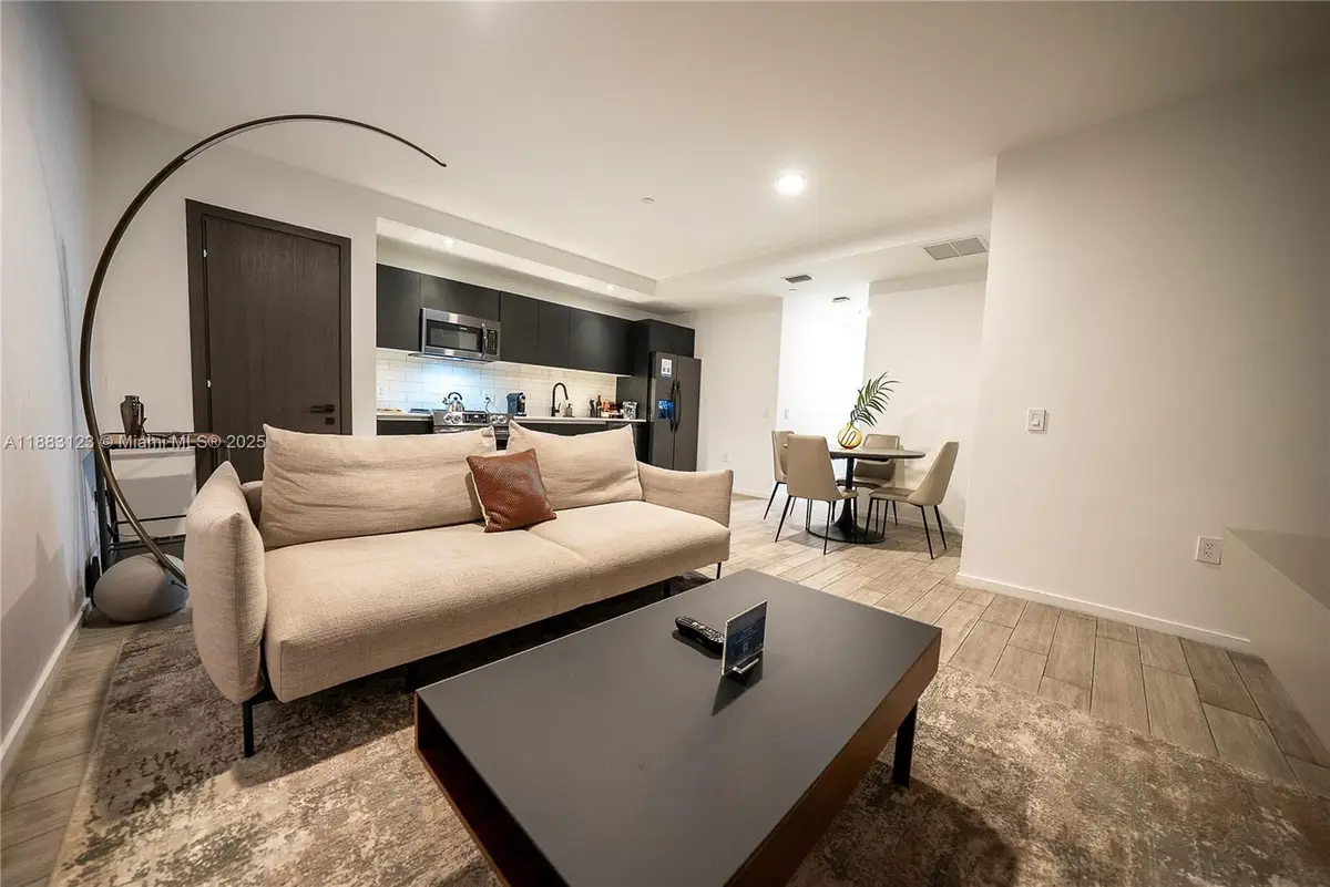 398 NE 5th St #1615, Miami, FL 33132 - Image #1