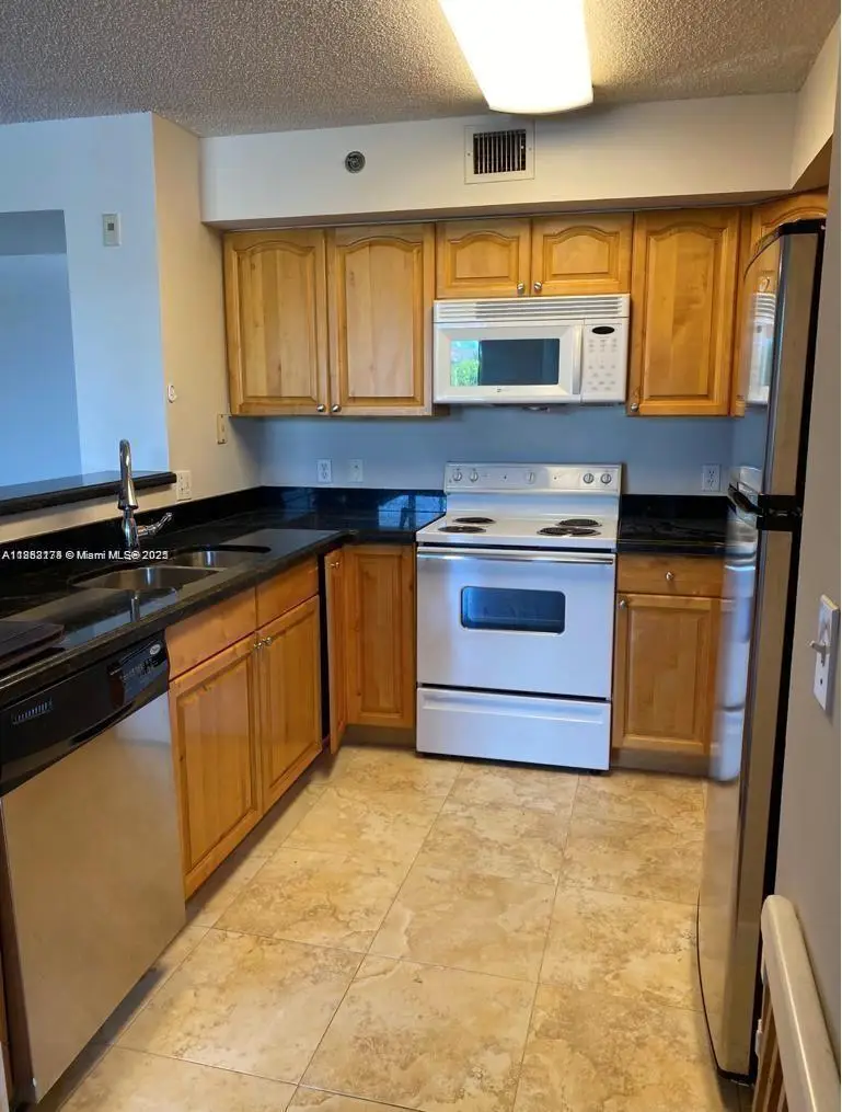 19601 E Country Club Dr #7303, Aventura, FL 33180 - #1