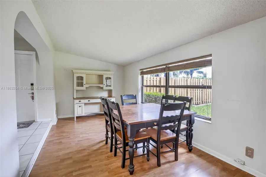 5260 Redwood Ct, Plantation, FL 33317 - Image #3