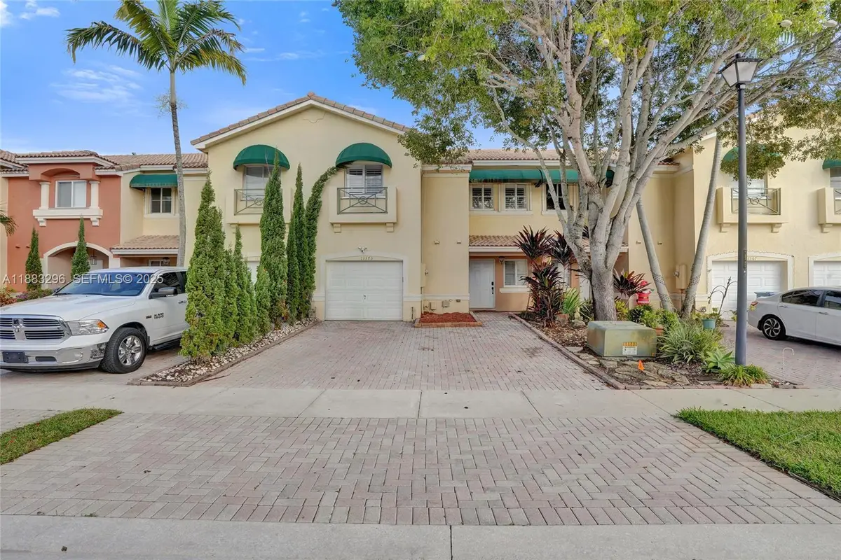 11373 NW 34th Pl, Sunrise, FL 33323 - Image #1