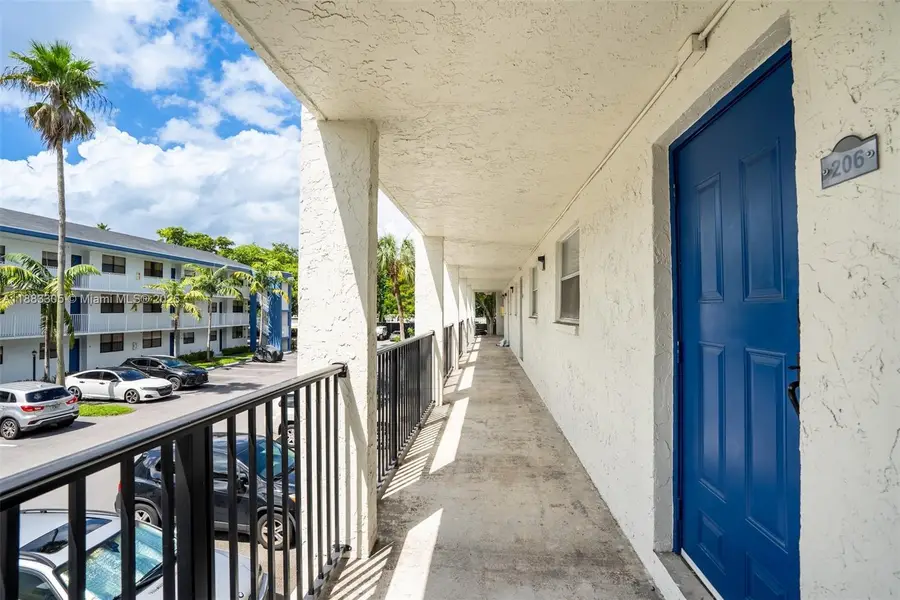 5090 SW 64th Ave #206, Davie, FL 33314 - Image #2