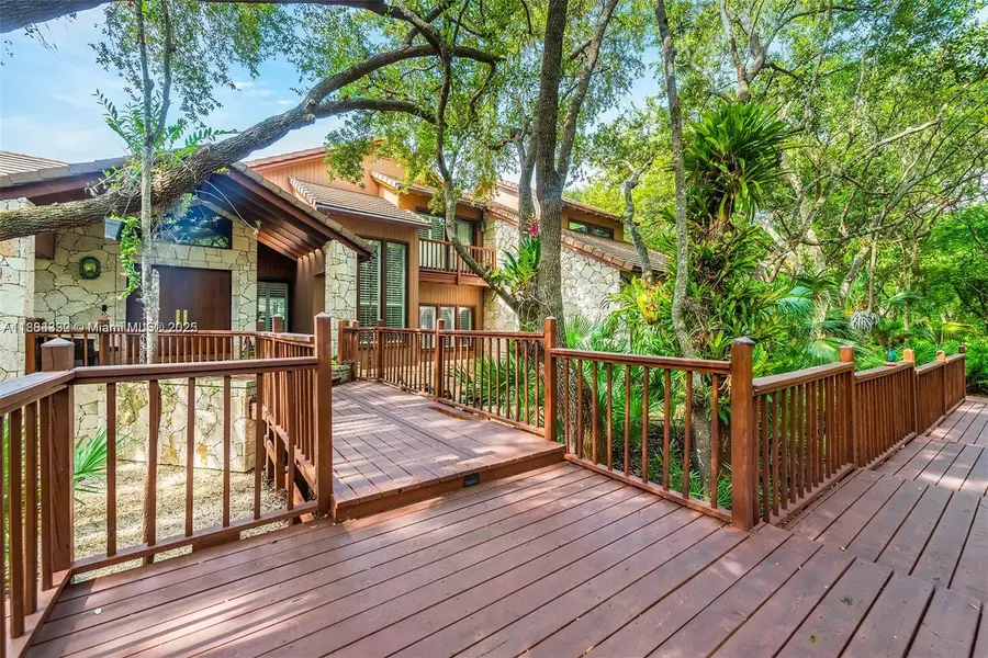 8120 SW 182nd St, Palmetto Bay, FL 33157 - Image #3