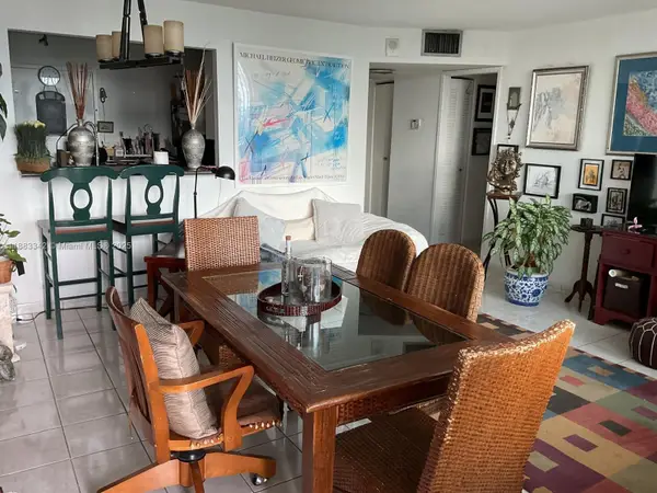 7135 Collins Ave #533, Miami Beach, FL 33141