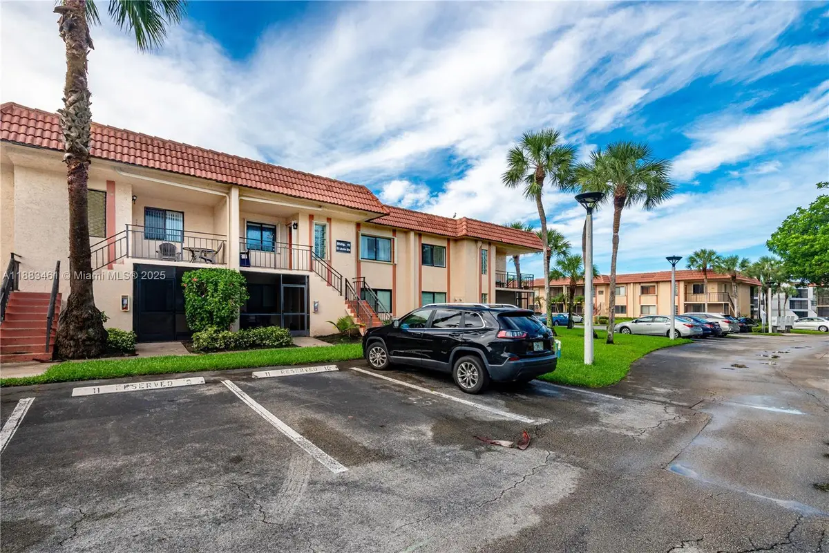 150 Lakeview Dr #205, Weston, FL 33326 - Image #1