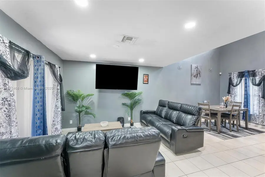 649 Latona Ave, Lake Worth, FL 33460 - Image #2