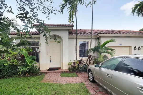 1706 NW 78th Way, Pembroke Pines, FL 33024