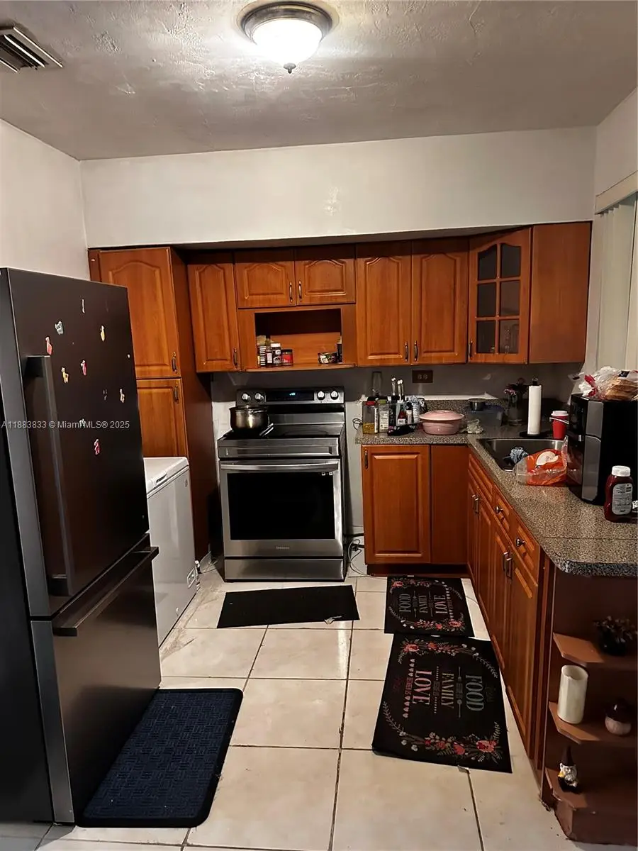 10900 NW 22nd Ct, Miami, FL 33167 - Image #2