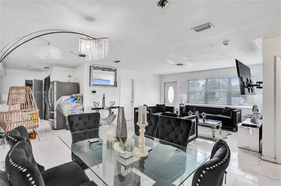 320 N 71st Ave, Hollywood, FL 33024 - Image #2