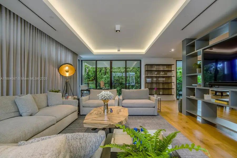 350 Meridian Ave #PH, Miami Beach, FL 33139 - Image #3