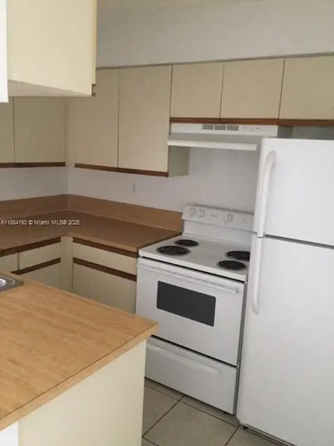 17580 NW 67th Pl #F-1, Hialeah, FL 33015