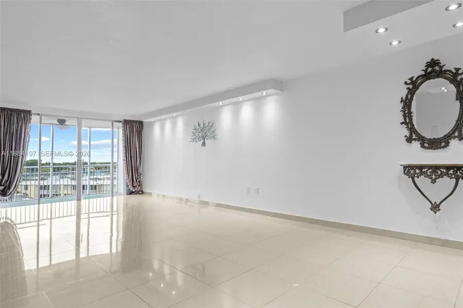 1750 NE 191st St #700-1, Miami, FL 33179 - Image #2