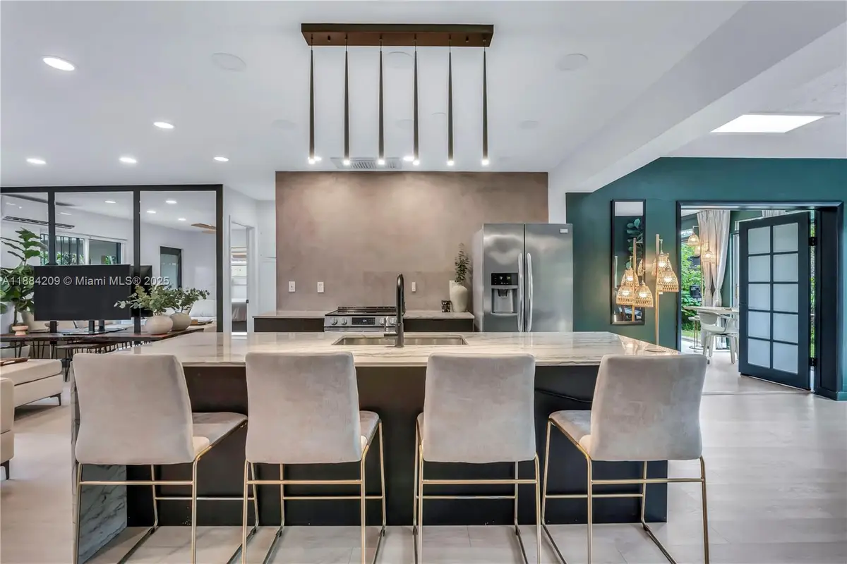 1672 NW 36th Ct, Oakland Park, FL 33309 - Image #1