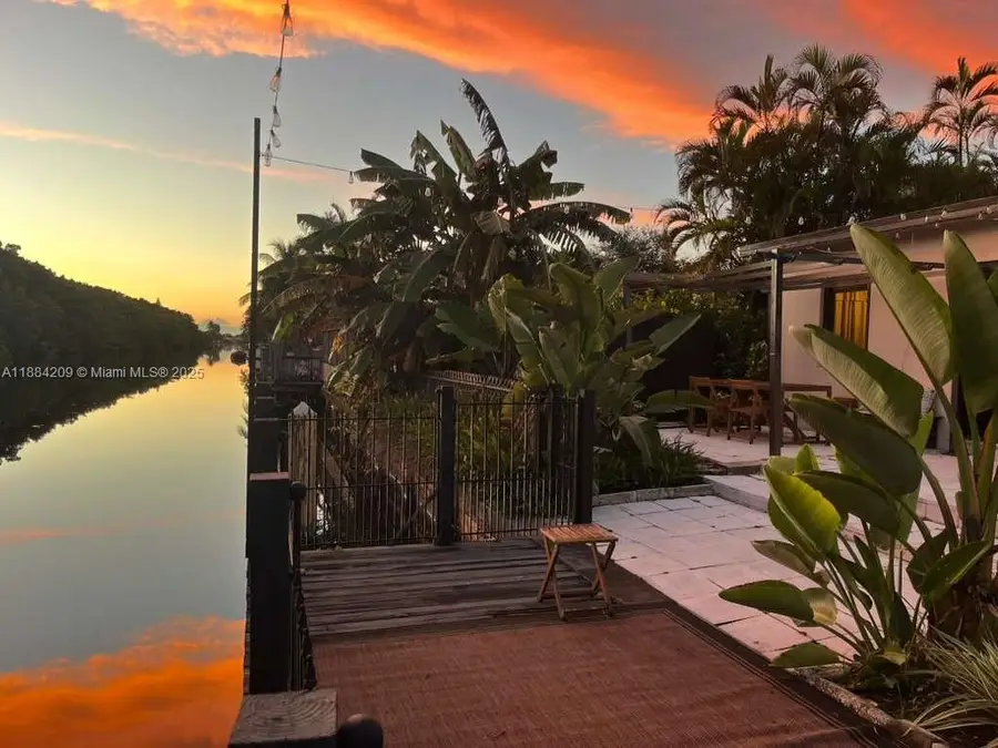 1672 NW 36th Ct, Oakland Park, FL 33309 - Image #3