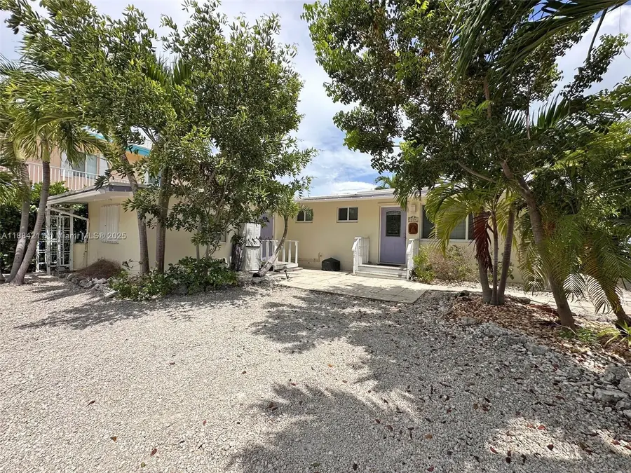319 Woods Ave, Plantation Key, FL 33070 - Image #3