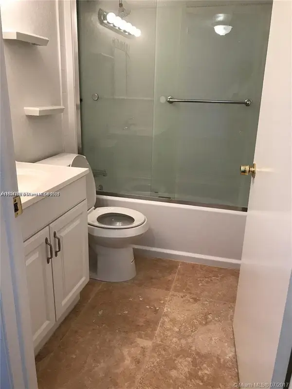 10288 NW 9th St Cir #205, Miami, FL 33172