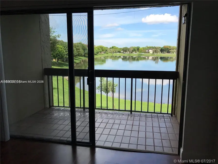 10288 NW 9th St Cir #205, Miami, FL 33172 - Image #2