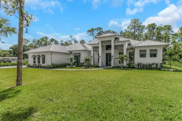 5174 Sycamore Dr, Naples, FL 34119