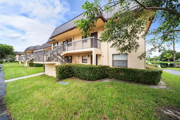 9258 NW 1st St #206, Pembroke Pines, FL 33024