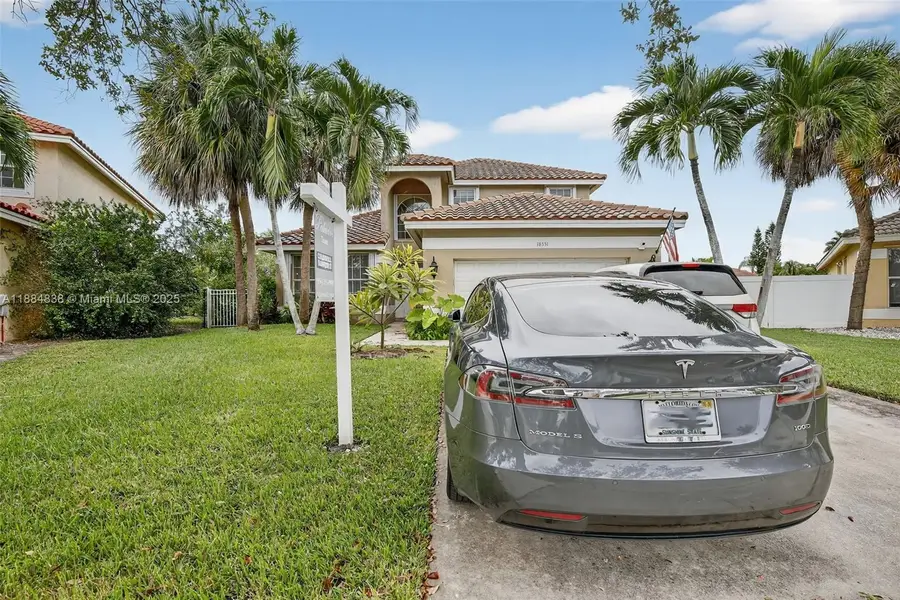 18551 NW 14th St, Pembroke Pines, FL 33029 - Image #3