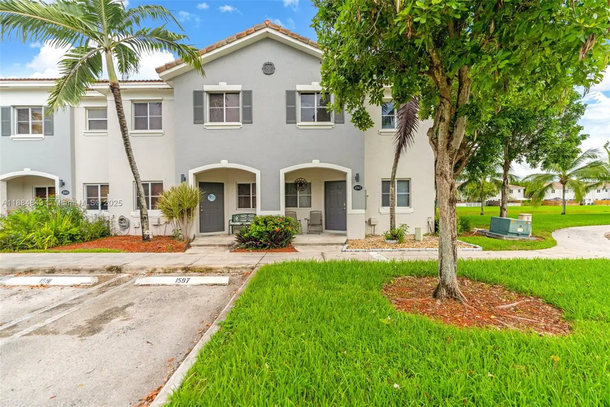 1597 SE 31st Ct, Homestead, FL 33035 - Image #1