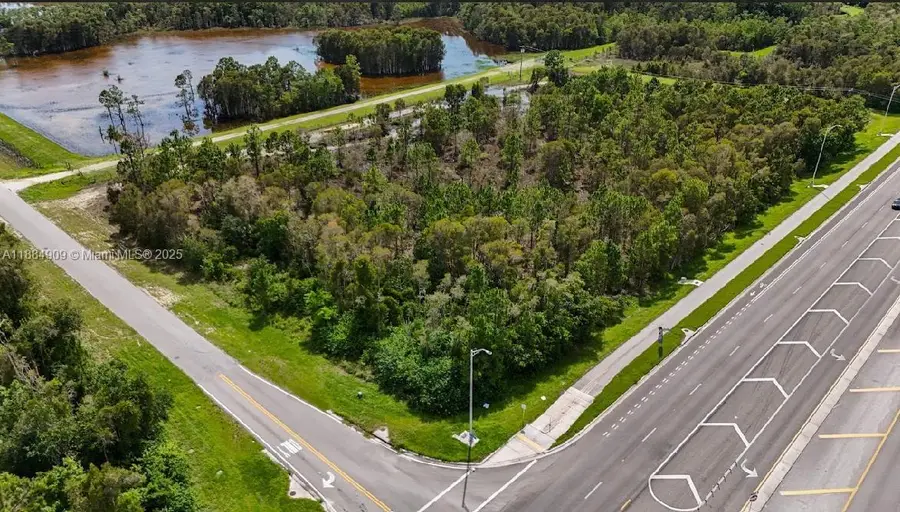 804 Fabian Cir, Fort Myers, FL 33913 - #3