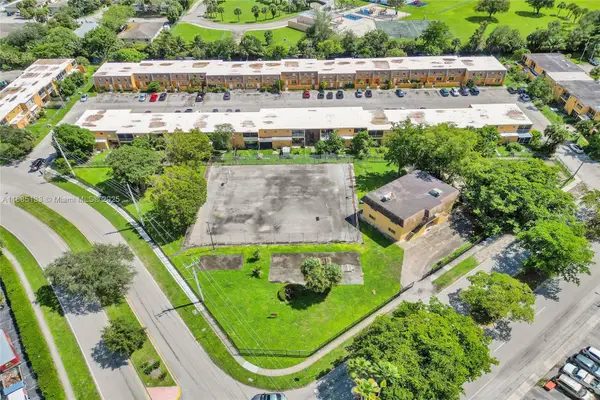 2600 NW 60th Ter, Sunrise, FL 33313