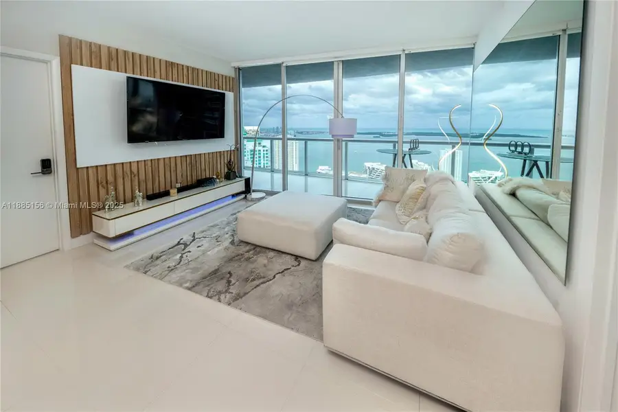 465 Brickell Av #4705, Miami, FL 33131 - Image #2