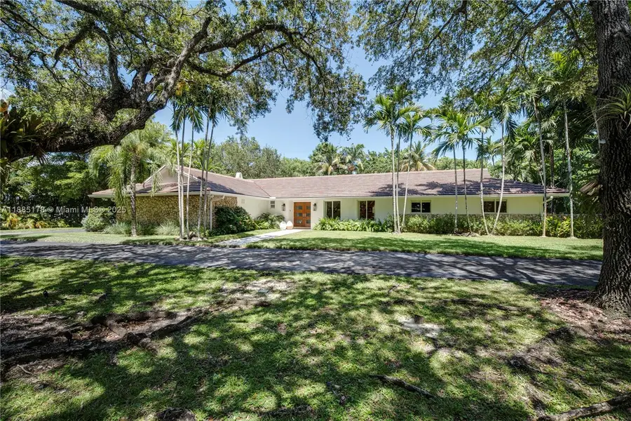 11905 SW 67th Ave, Pinecrest, FL 33156 - Image #2