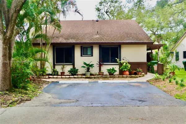 9624 NW 16th Ct, Pembroke Pines, FL 33024