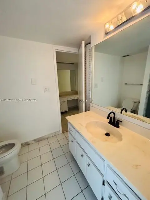 5701 Collins Ave #709, Miami Beach, FL 33140 - Image #3