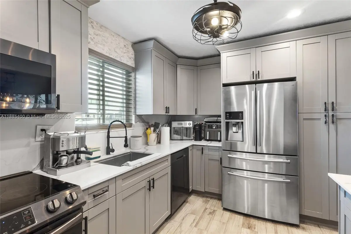 3510 SW 87th Ave, Miami, FL 33165 - Image #1